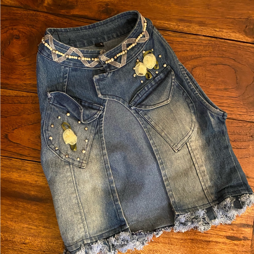 Boutique Jean Vest Size 3-4 Flowers and Beads